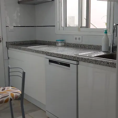 Hébergement de vacances Tipica Casa Sevillana En El Barrio De Triana *