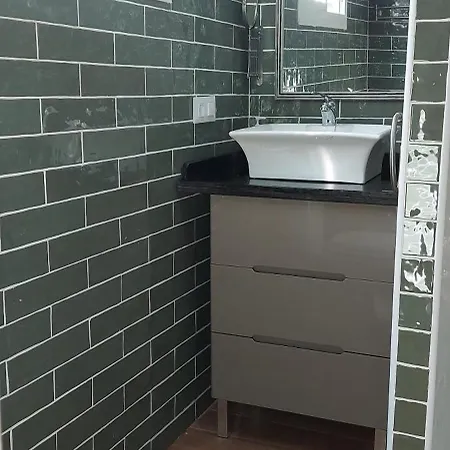 Tipica Casa Sevillana En El Barrio De Triana Hébergement de vacances *