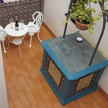 Hébergement de vacances Tipica Casa Sevillana En El Barrio De Triana *